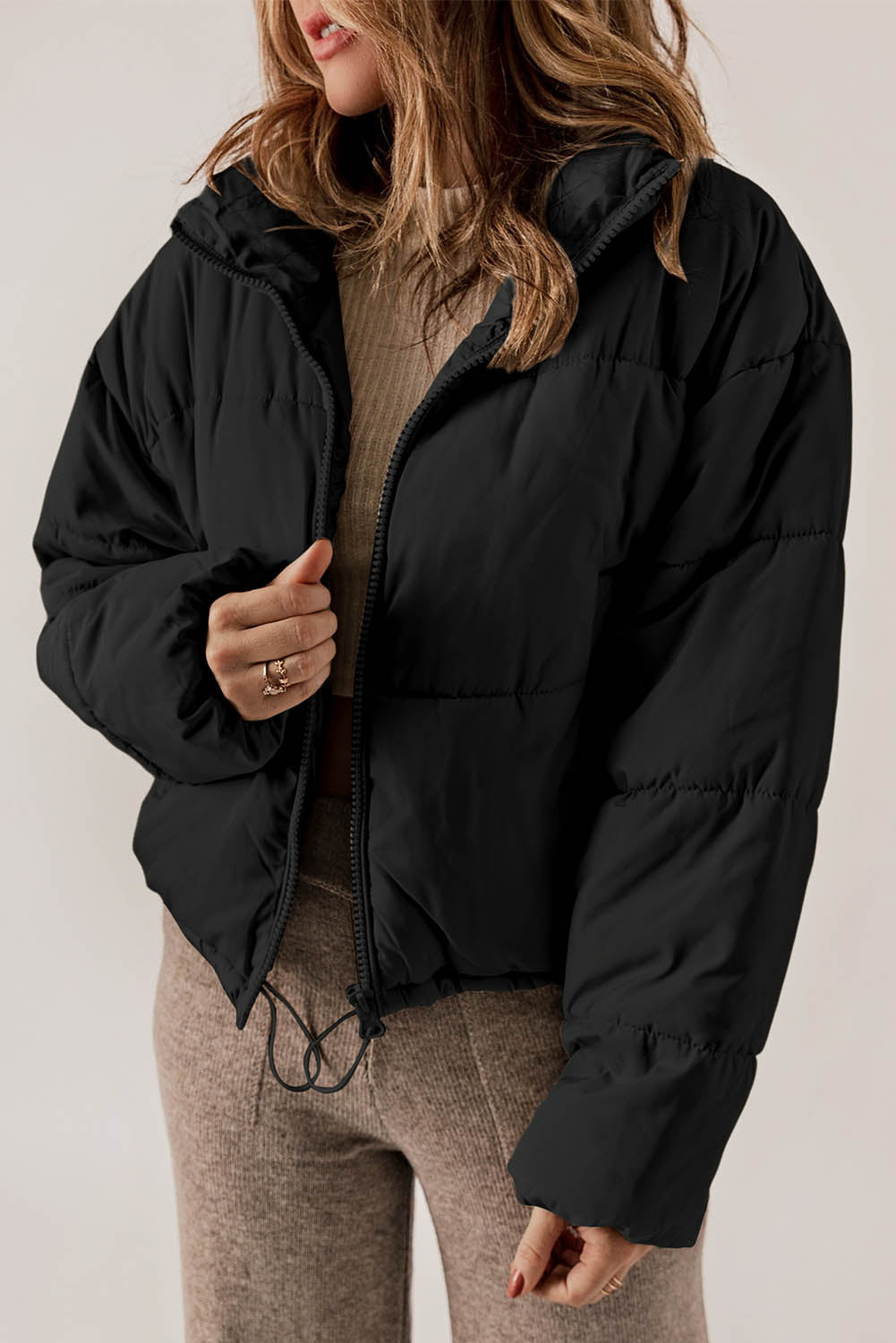 EMMA | Winterkomfort Deluxe: Der Perfekte Puffer für Style und Wärme