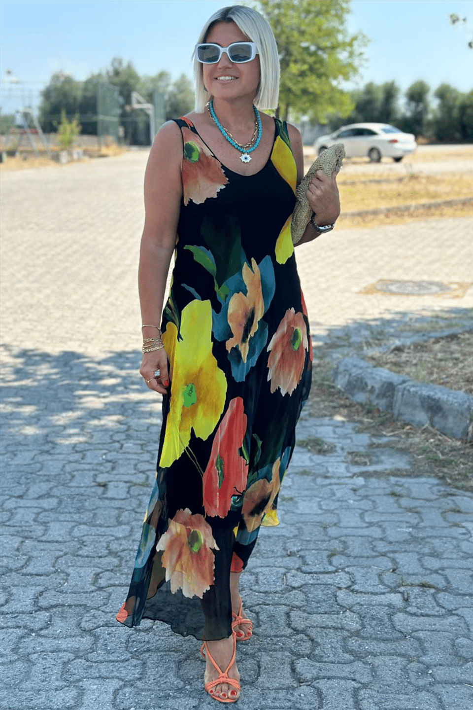 Yuri | Maxi-Chiffonkleid aus Seide mit Blumendruck und U-Ausschnitt