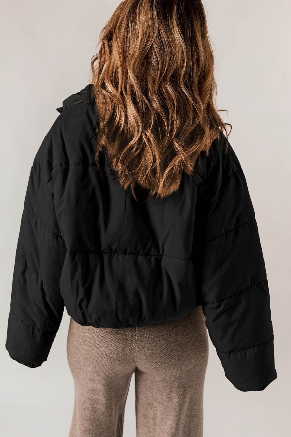 EMMA | Winterkomfort Deluxe: Der Perfekte Puffer für Style und Wärme