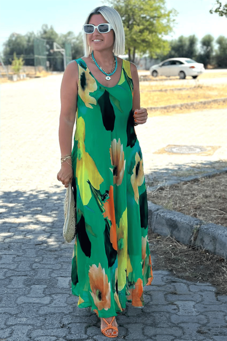 Yuri | Maxi-Chiffonkleid aus Seide mit Blumendruck und U-Ausschnitt