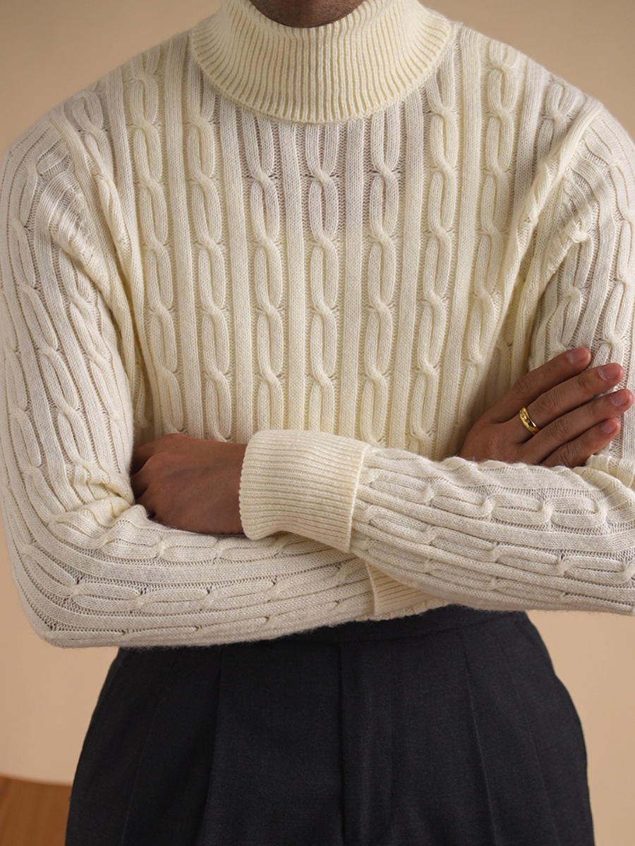 Cable-Knit Rollkragenpullover