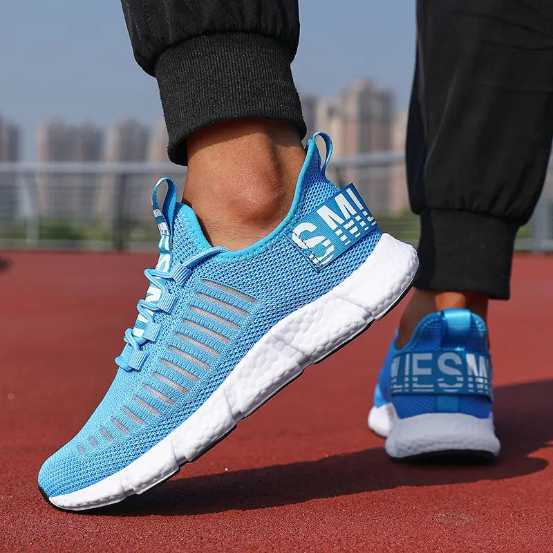 Marta | Atmungsaktive Adidas-Schuhe mit Streifen