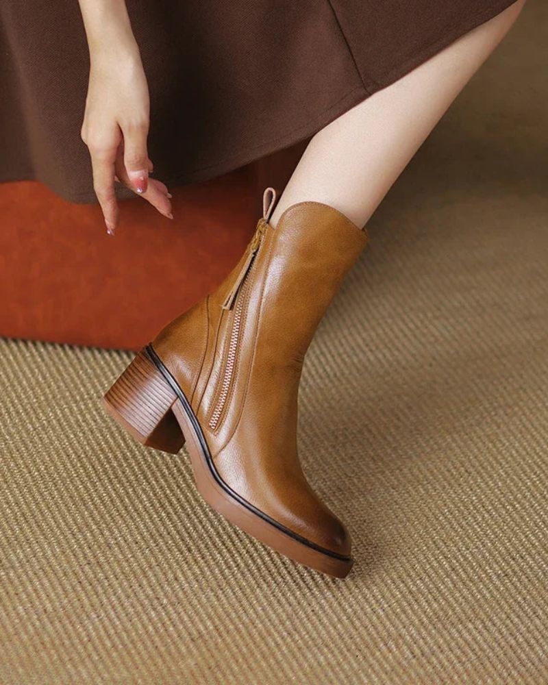 Lilith | Schwarzer Lederstiefel mit bequemem Absatz, elegant und zeitlos