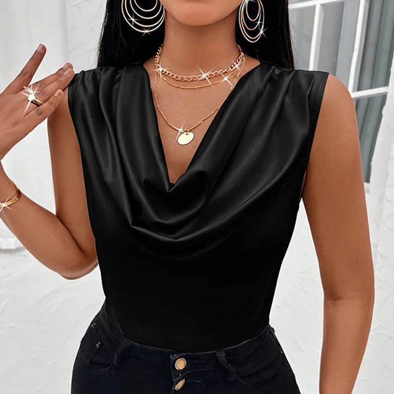 Kiara | Top Casual Din Satin Ärmellos