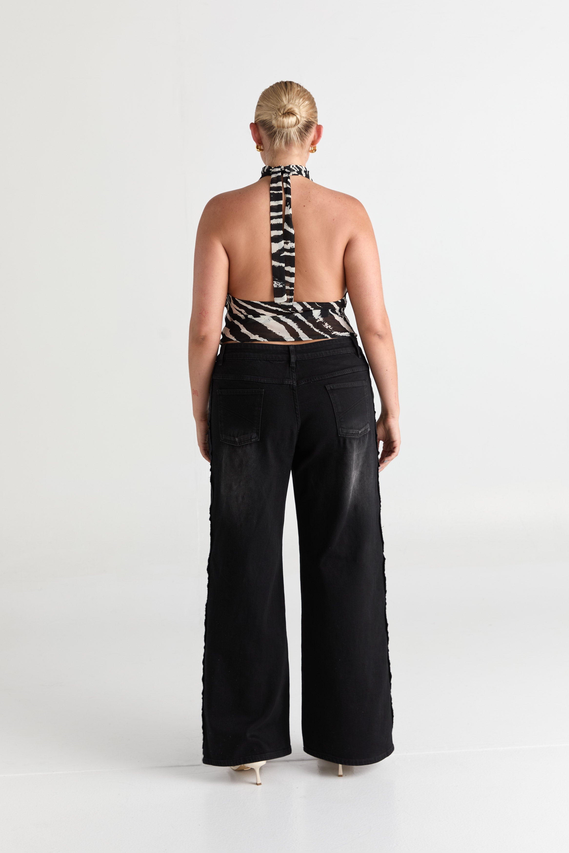 Cairo | Jean in gewaschenem Schwarz – Lässiger Chic!