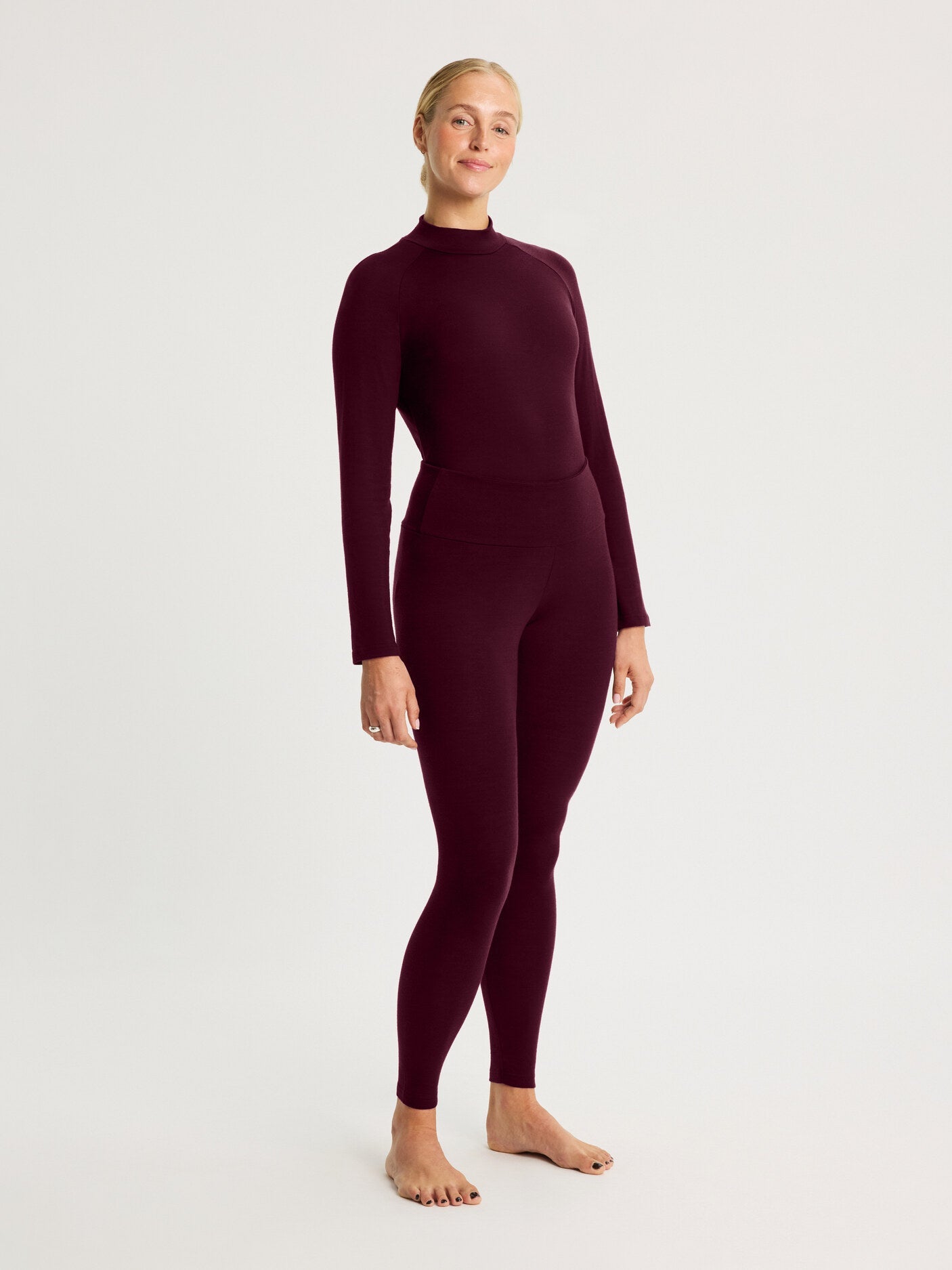 Karlee | Burgunder Merino Langstrumpfhose - Elegantes Winteroutfit für Frauen