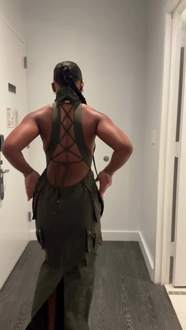 Jordan | Olivgrünes ärmelloses Maxikleid mit hohem Ausschnitt