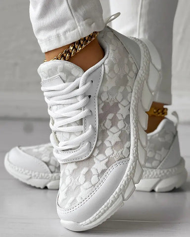 Mariana | Atmungsaktive, geschnürte Sneaker mit Rundkappe