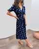 Millie | Kleid mit Punkten und tiefem V-Ausschnitt
