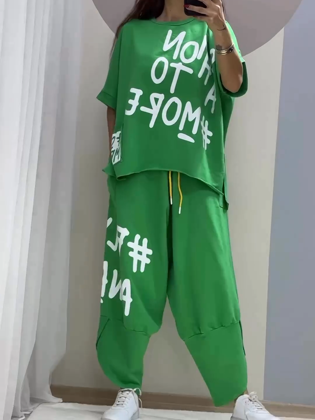 Luisa | Casualer zweiteiliger Anzug mit Druck und Rundhalsausschnitt