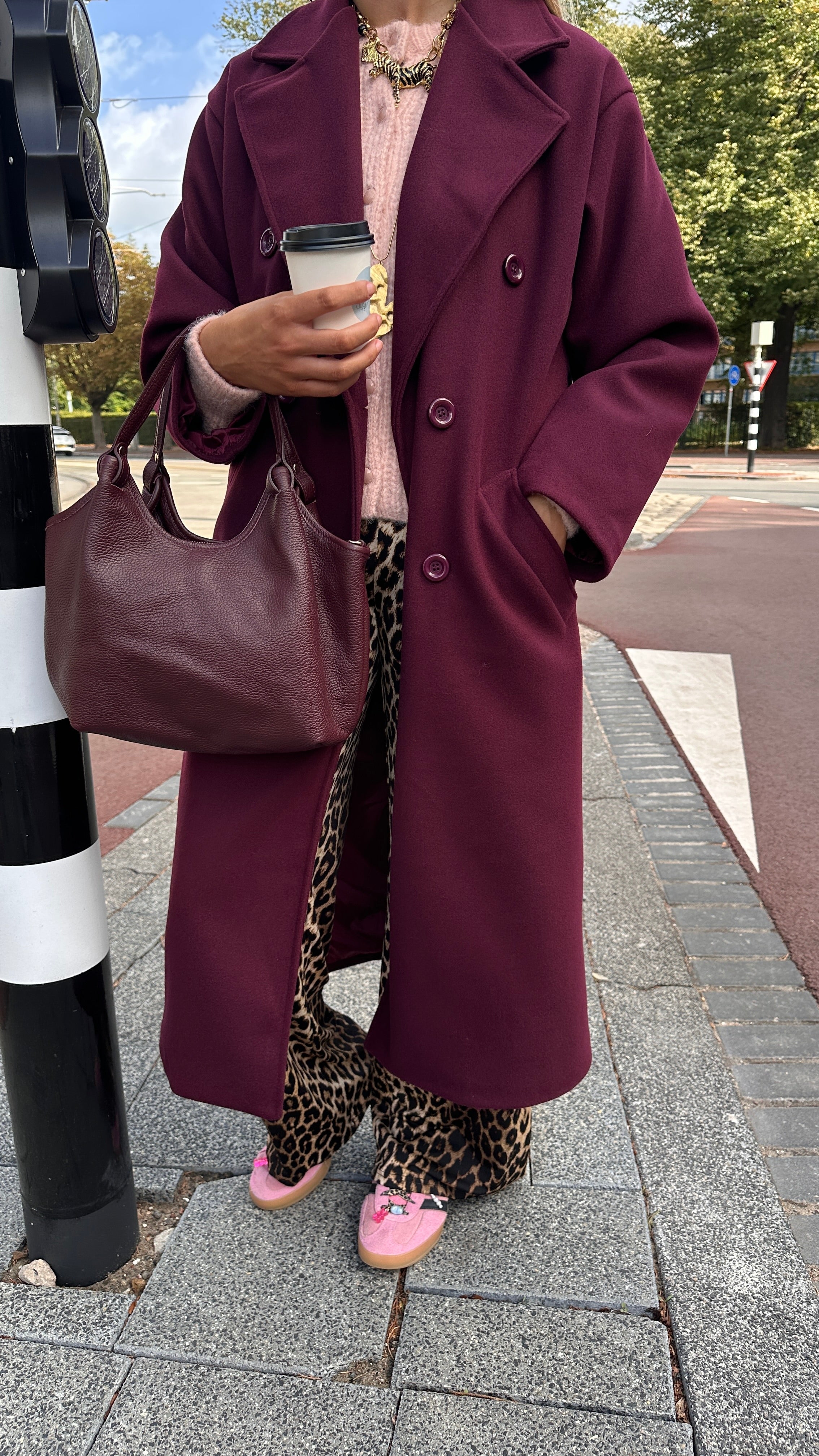 Maggie | ELIN MANTELJAS | BURGUNDY