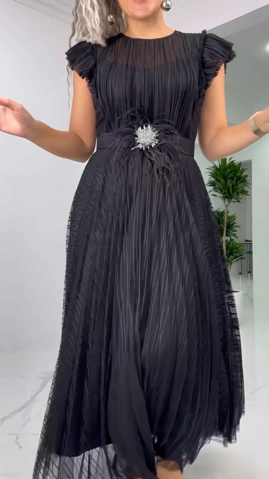 Claire | Chiffonkleid mit figurbetontem Schnitt