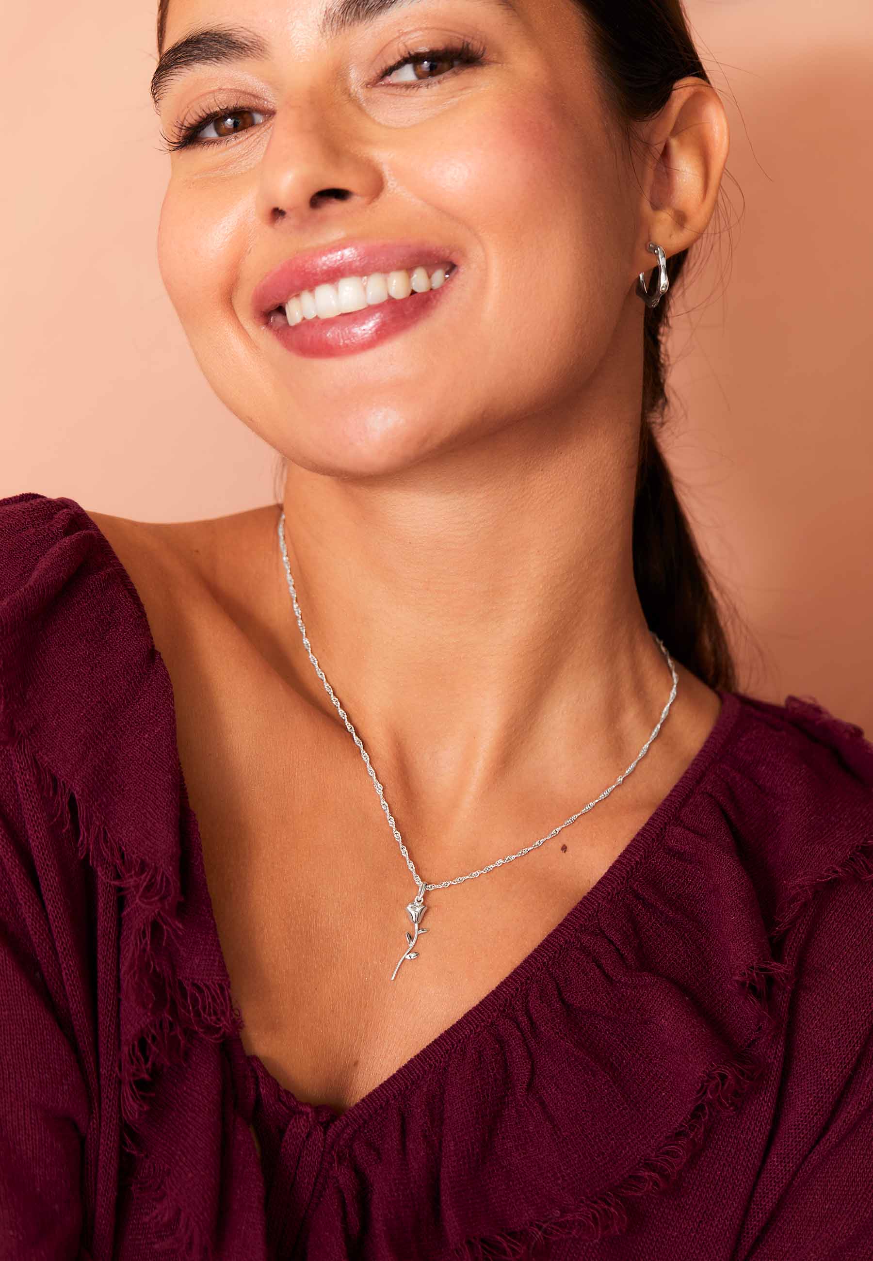 Tess | KOLLIER GULABE