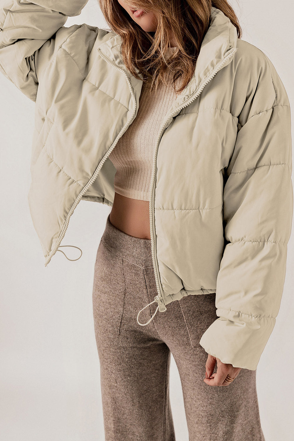 EMMA | Winterkomfort Deluxe: Der Perfekte Puffer für Style und Wärme