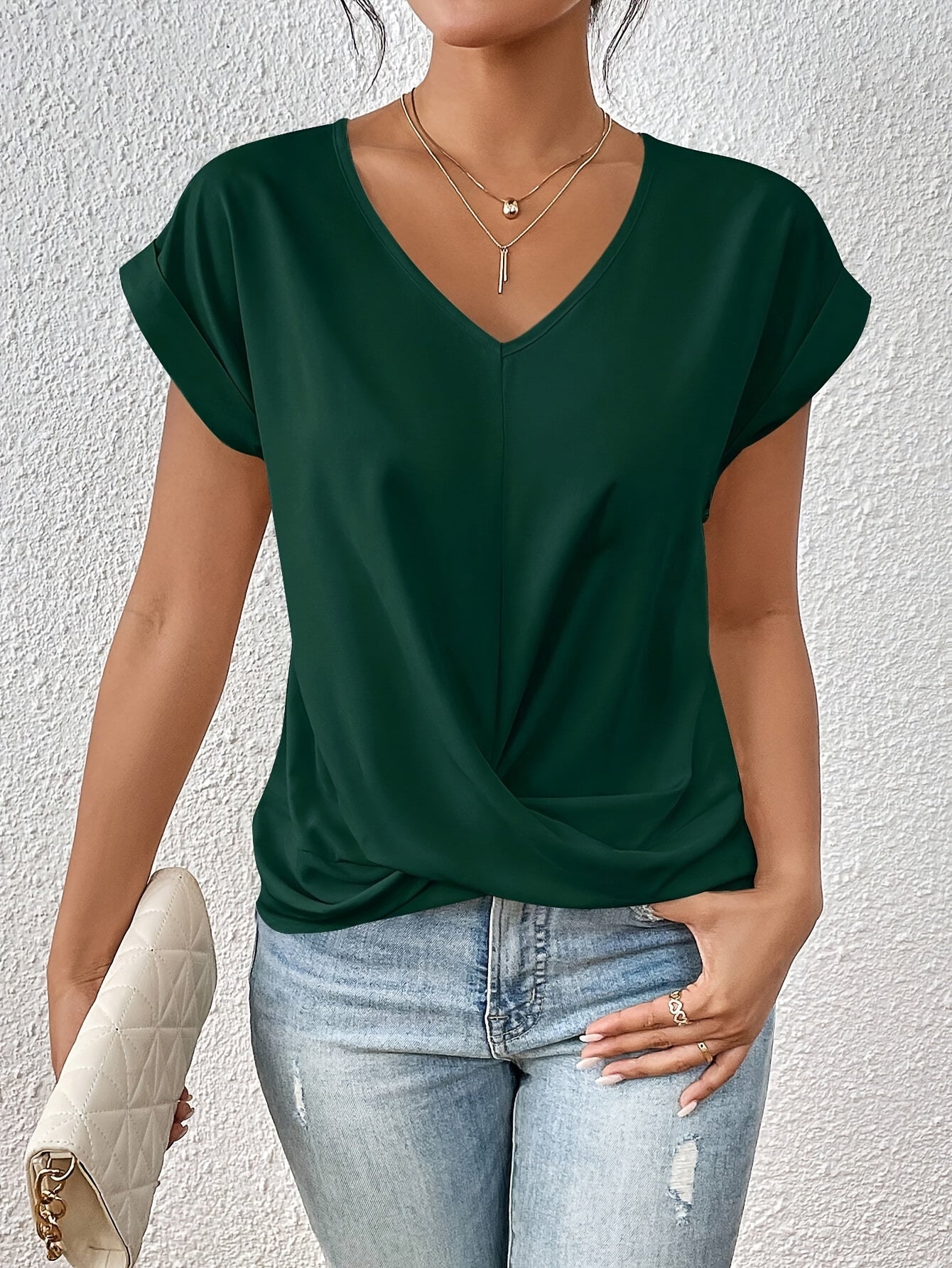Cleo | Charmantes lässiges T-Shirt mit Herzausschnitt
