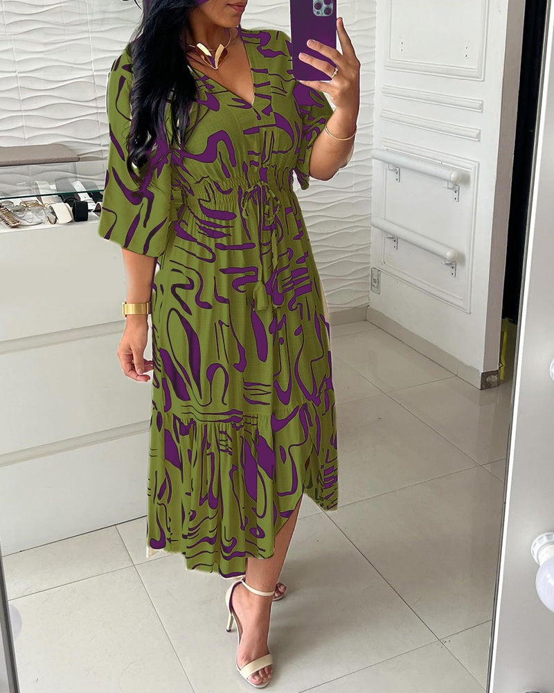 Catty |  V-ausgeschnittener Taillendruck bedrucktes Kleid