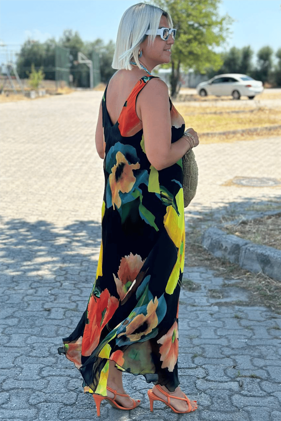 Yuri | Maxi-Chiffonkleid aus Seide mit Blumendruck und U-Ausschnitt
