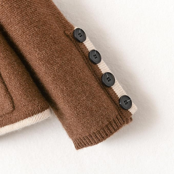Alara knitting sweater with button placket and bags