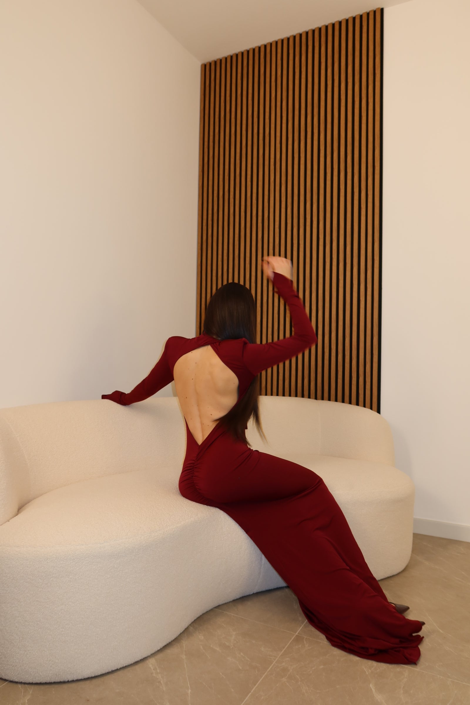 Hanna | Abito Lion in Bordeaux