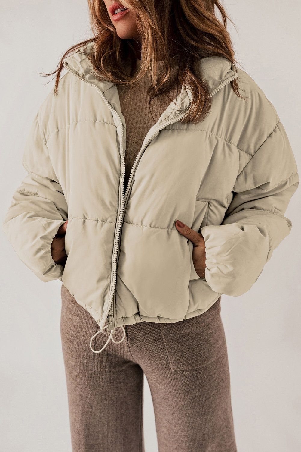 EMMA | Winterkomfort Deluxe: Der Perfekte Puffer für Style und Wärme