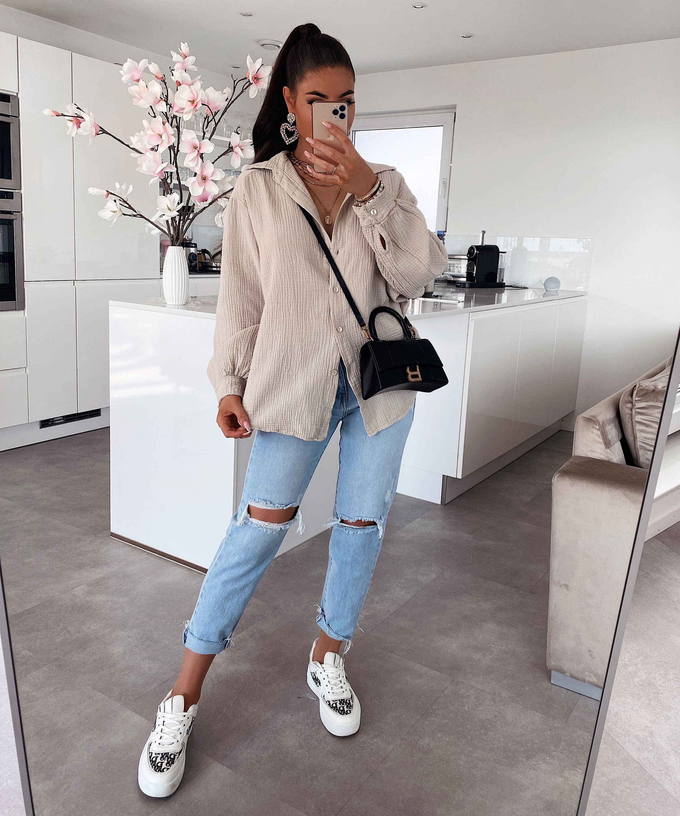 Faye | Übergroße Musselinbluse in Beige