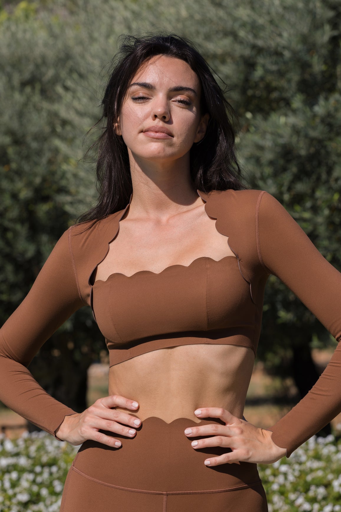 Lena | Elegantes Langarmoberteil mit Jakobsmuschelverzierung