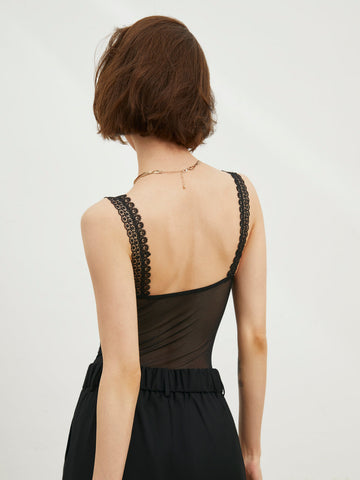 Larissa | Eleganter Bustier-Bodysuit mit geblümter Spitze