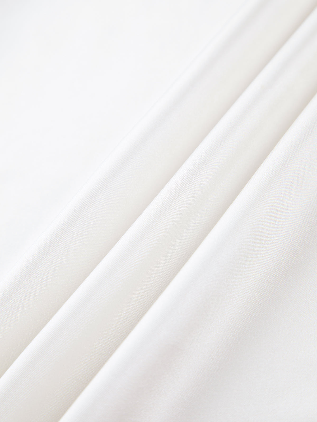 Lena | Eleganter Satin-Rock mit Spitzenbesatz