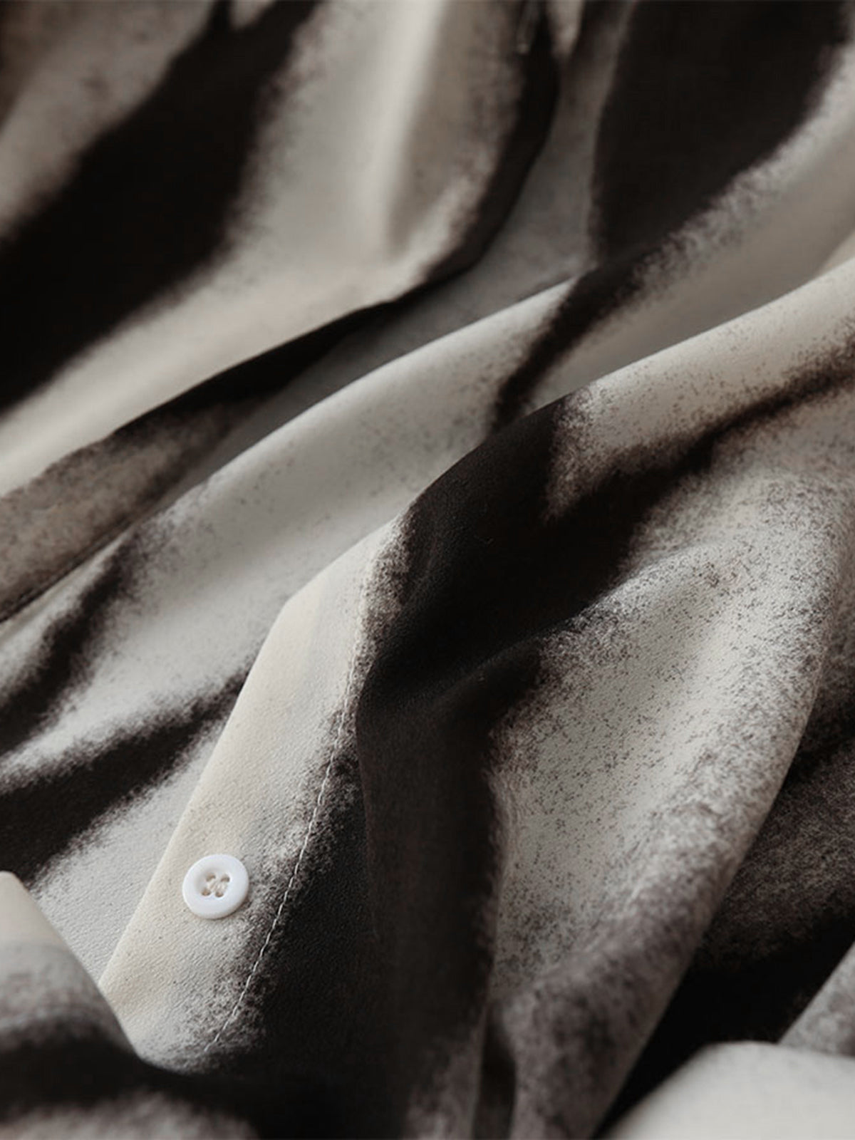 Nera | Übergroßes Tie Dye Hemd mit Button Down