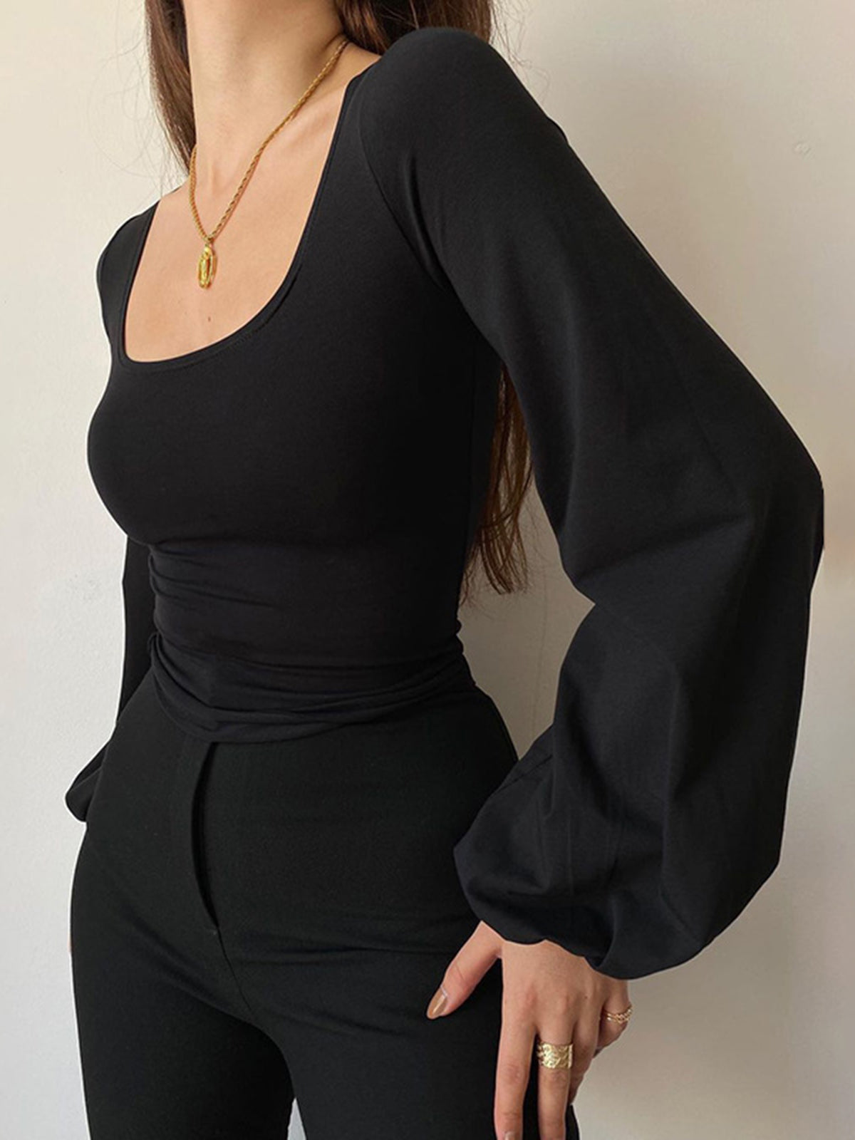 Clara | Elegante Bluse mit Puffärmeln und quadratischem Ausschnitt