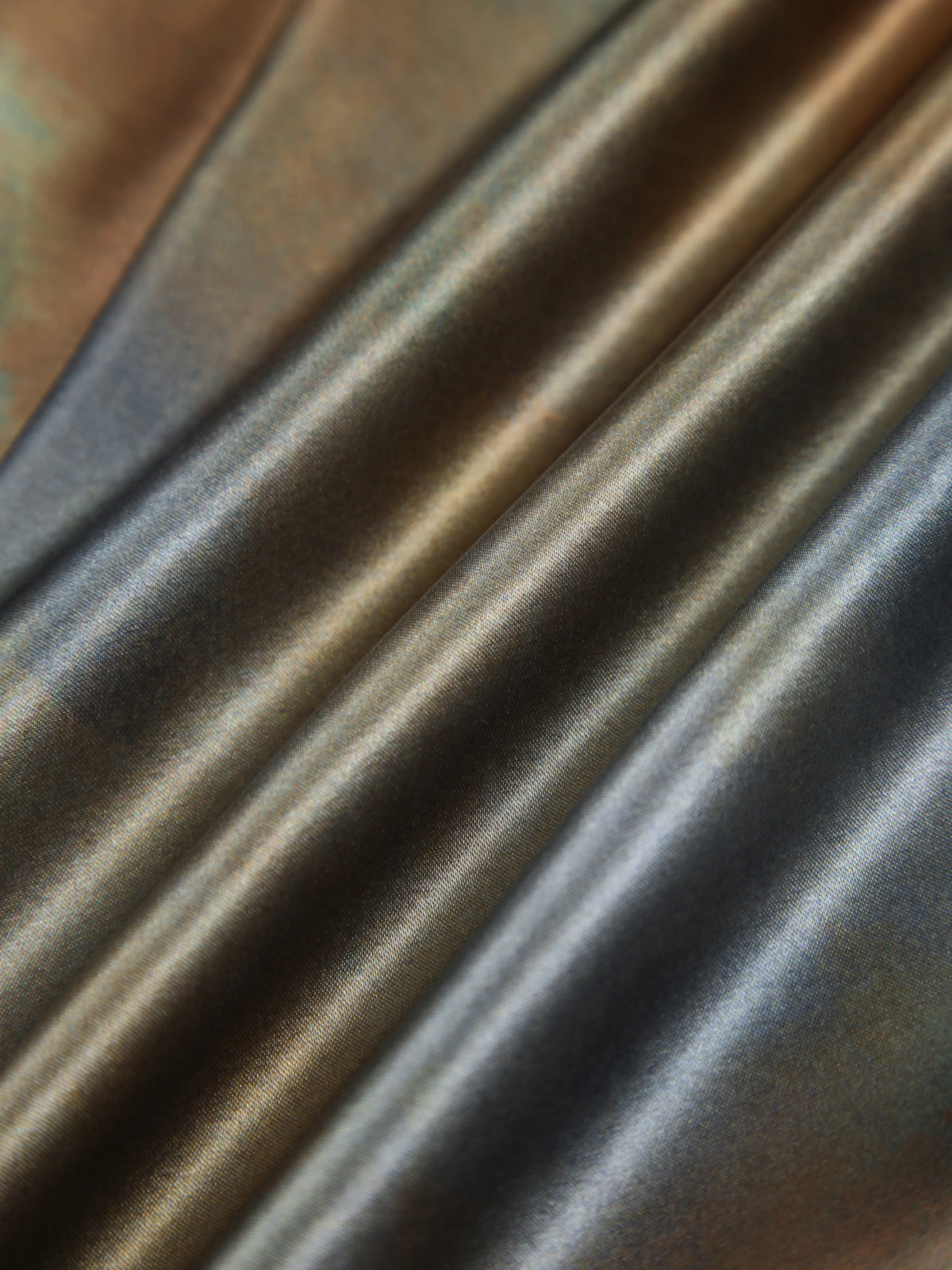 Eleganz erleben | Neptun Satin Langes Kleid mit offenem Rücken