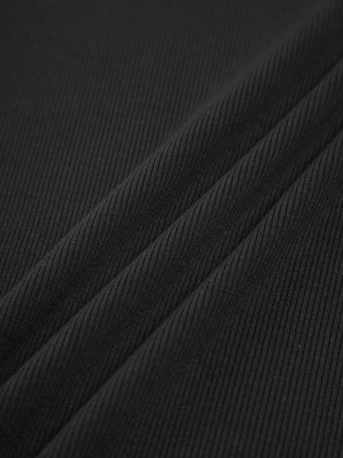 Clara | Verführerisches Midikleid mit Rückenausschnitt aus Strick