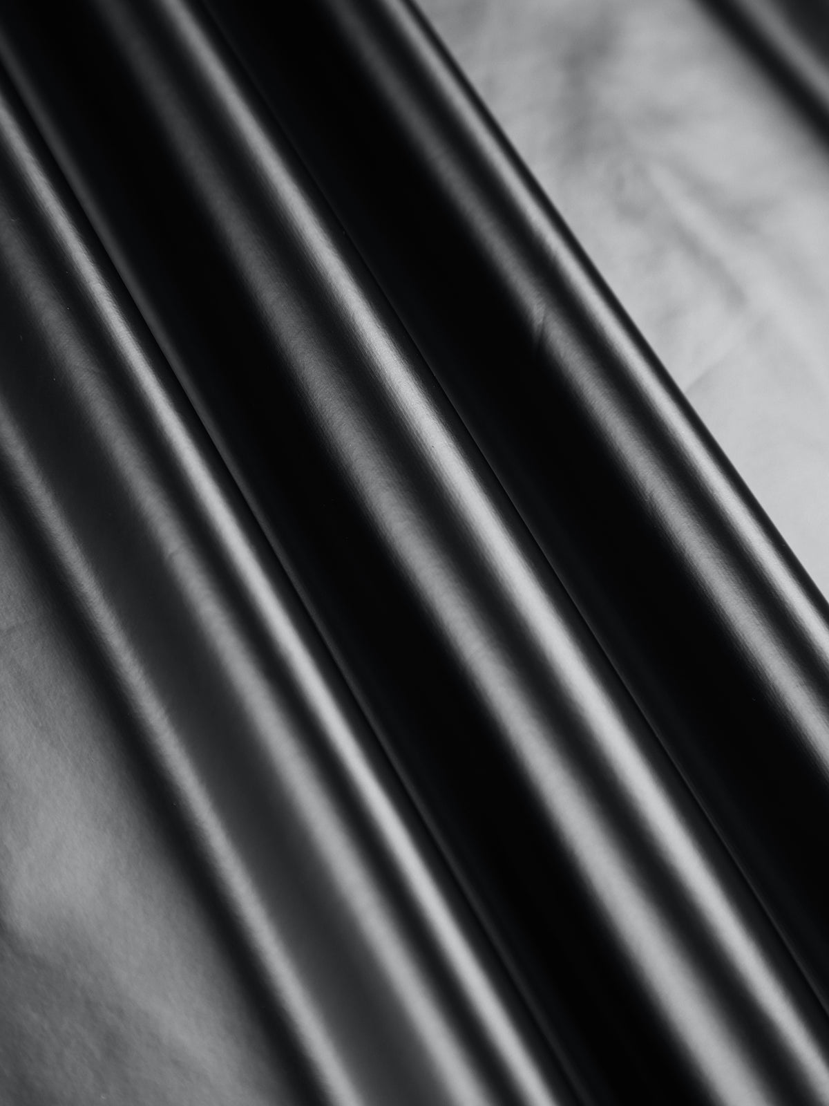 Clara | Elegantes Bodycon-Midikleid aus Kunstleder