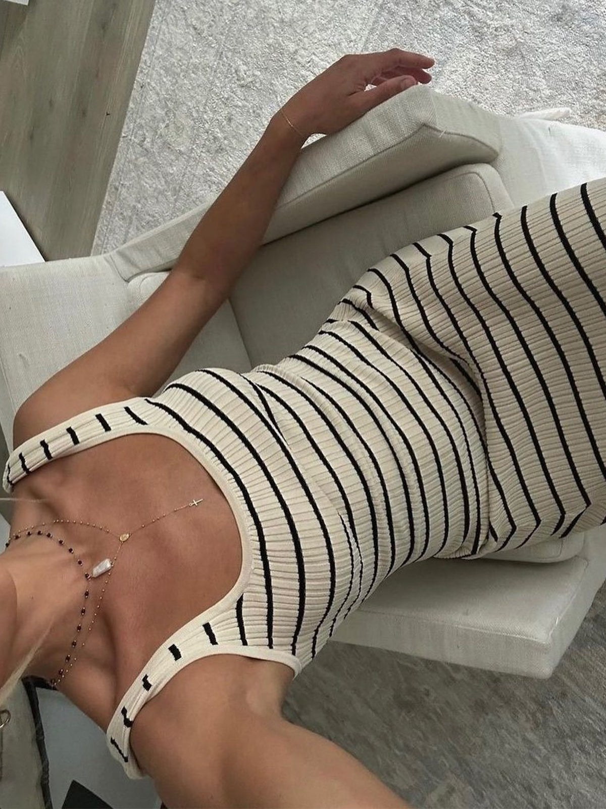 Clara | Langes gestricktes Kleid mit Streifen