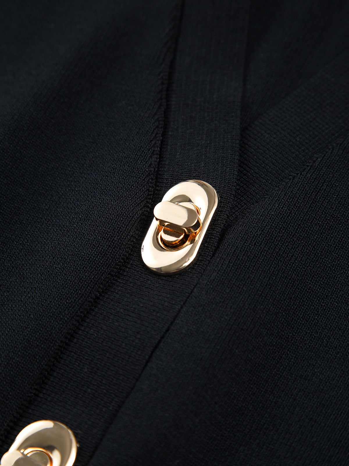 Stilvoller Komfort | Buckle Up Langarm-Strickoberteil