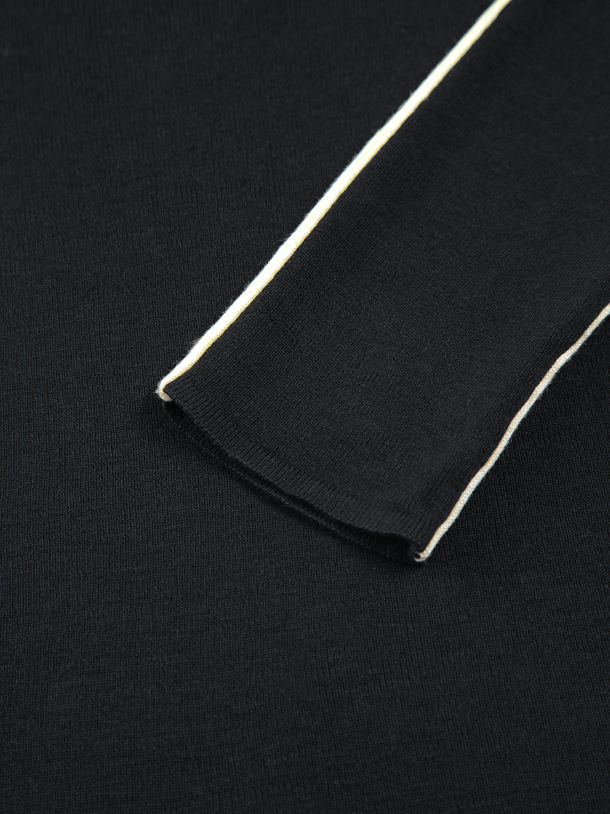 Clara | Elegantes Rollkragen-Top mit Kontrastpaspelierung