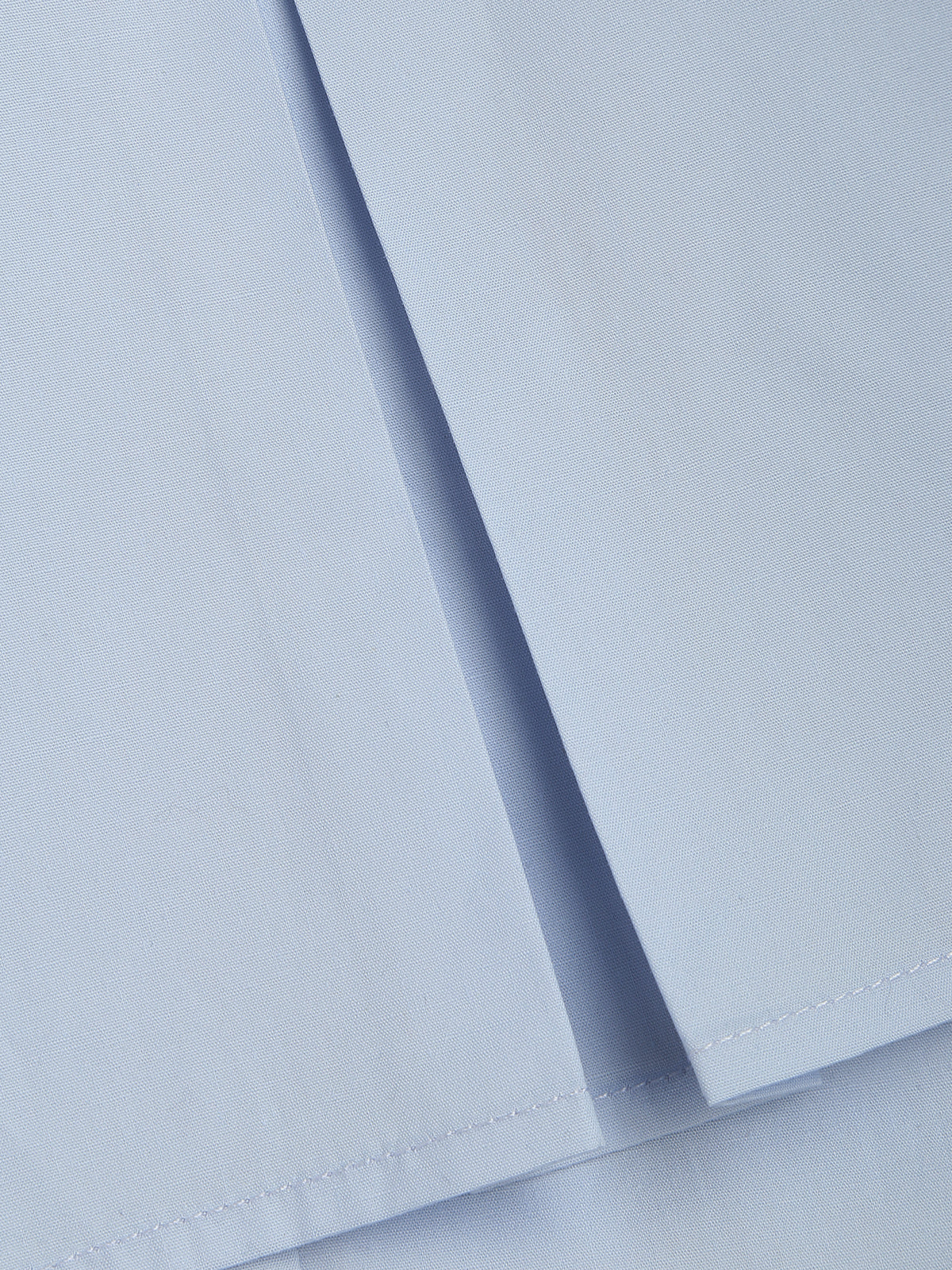 Leo | Elegantes Doppellagen-Crop-Shirt in Babyblau