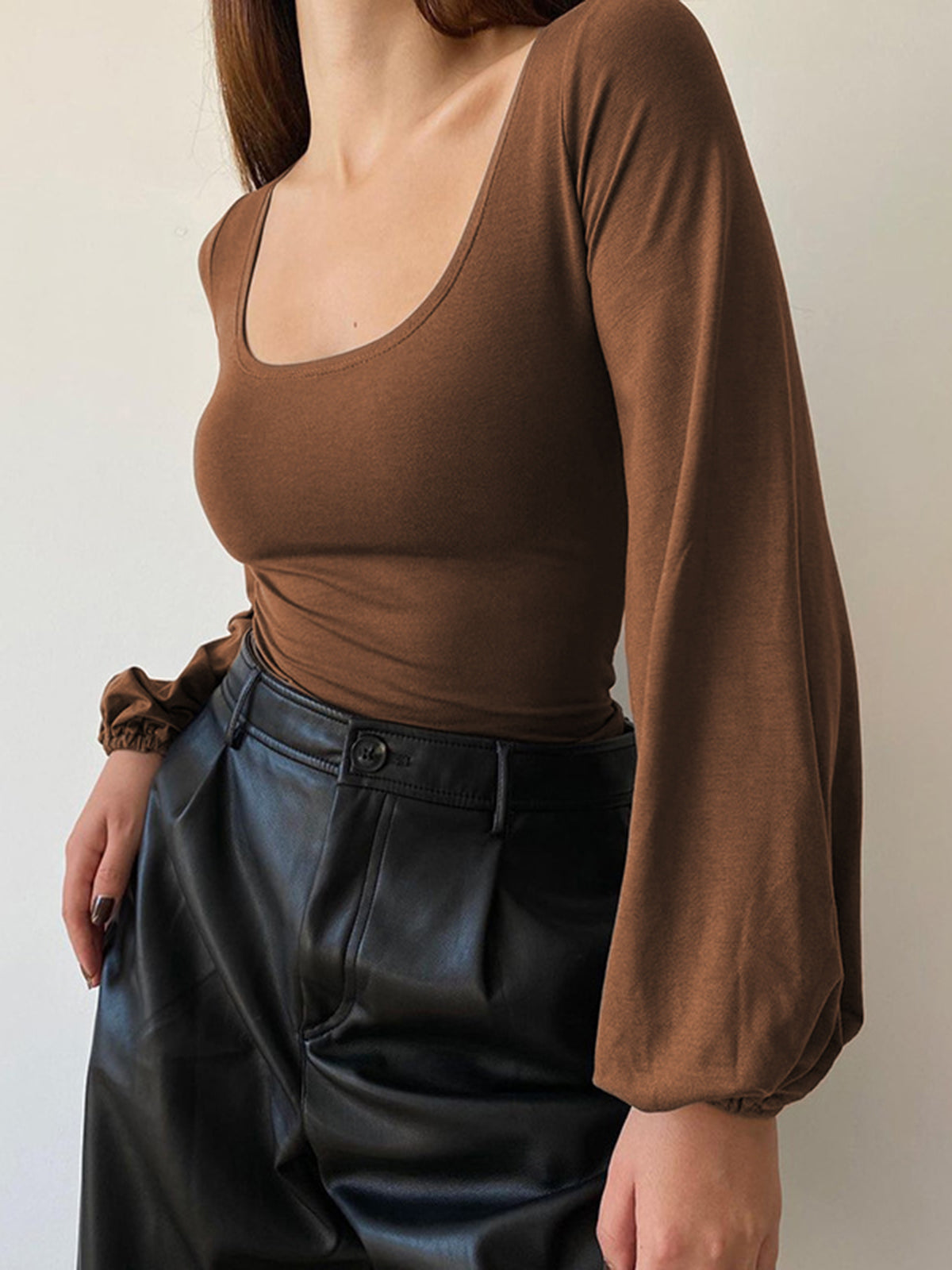 Clara | Elegante Bluse mit Puffärmeln und quadratischem Ausschnitt