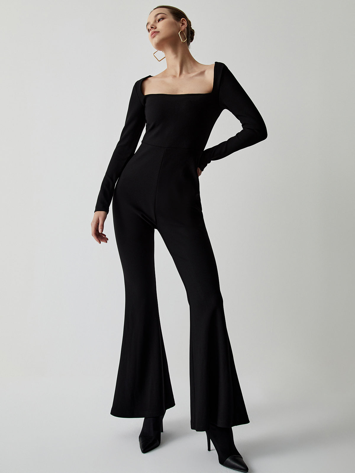 Clara | Eleganter langärmeliger Jumpsuit mit quadratischem Ausschnitt