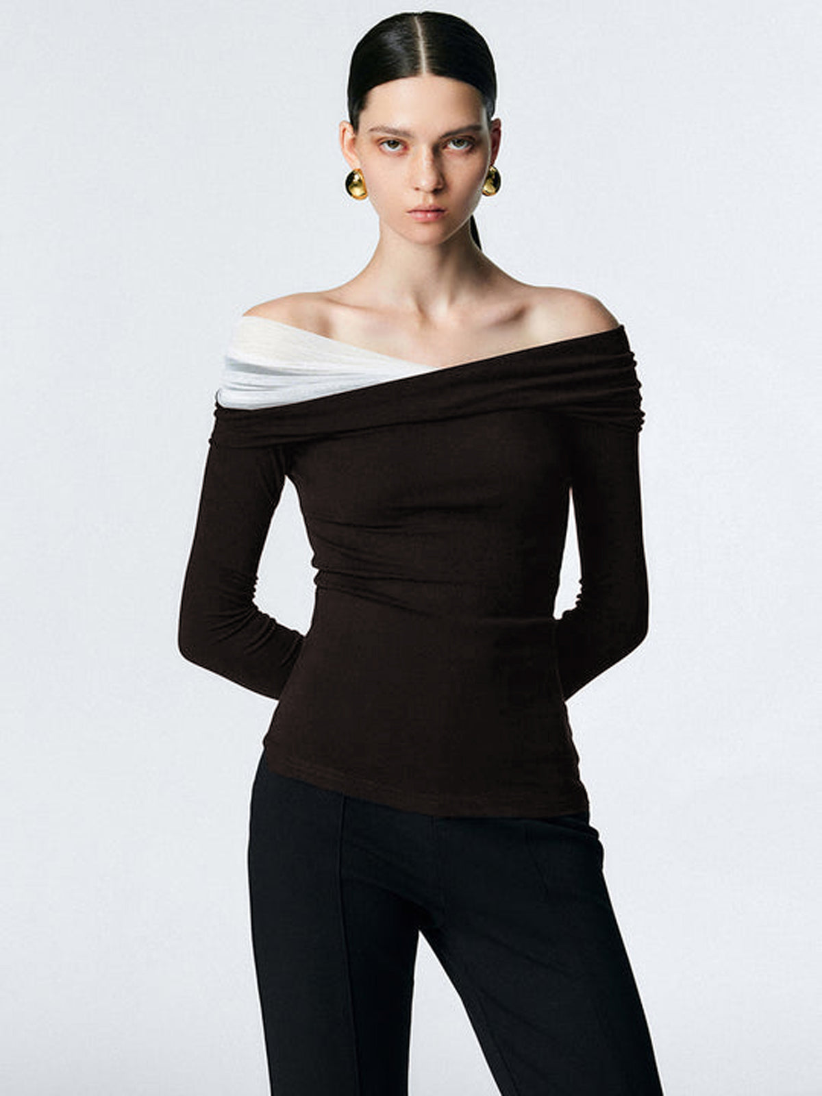 Clara | Asymmetrisches Schulterfreies Langärmeliges Mesh-Top