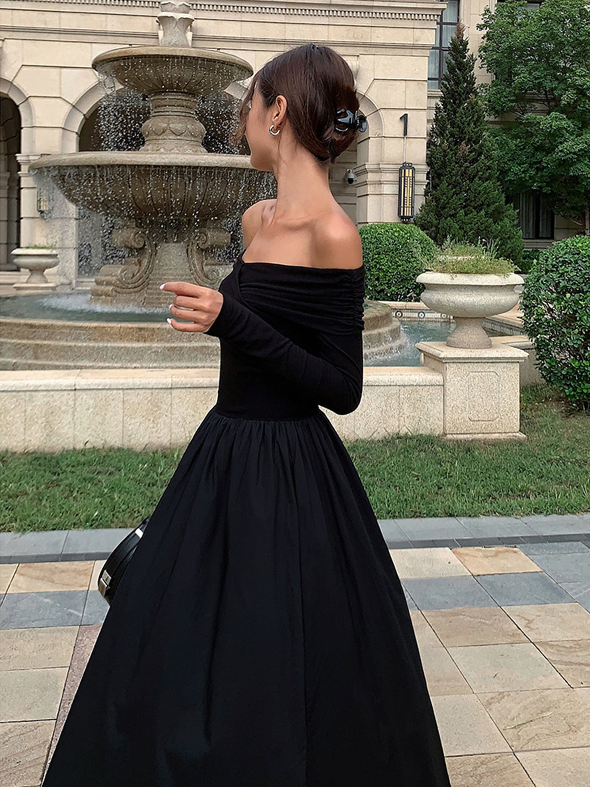 Charlotte | Stilvolles schulterfreies Maxikleid mit gekreuzten Schultern