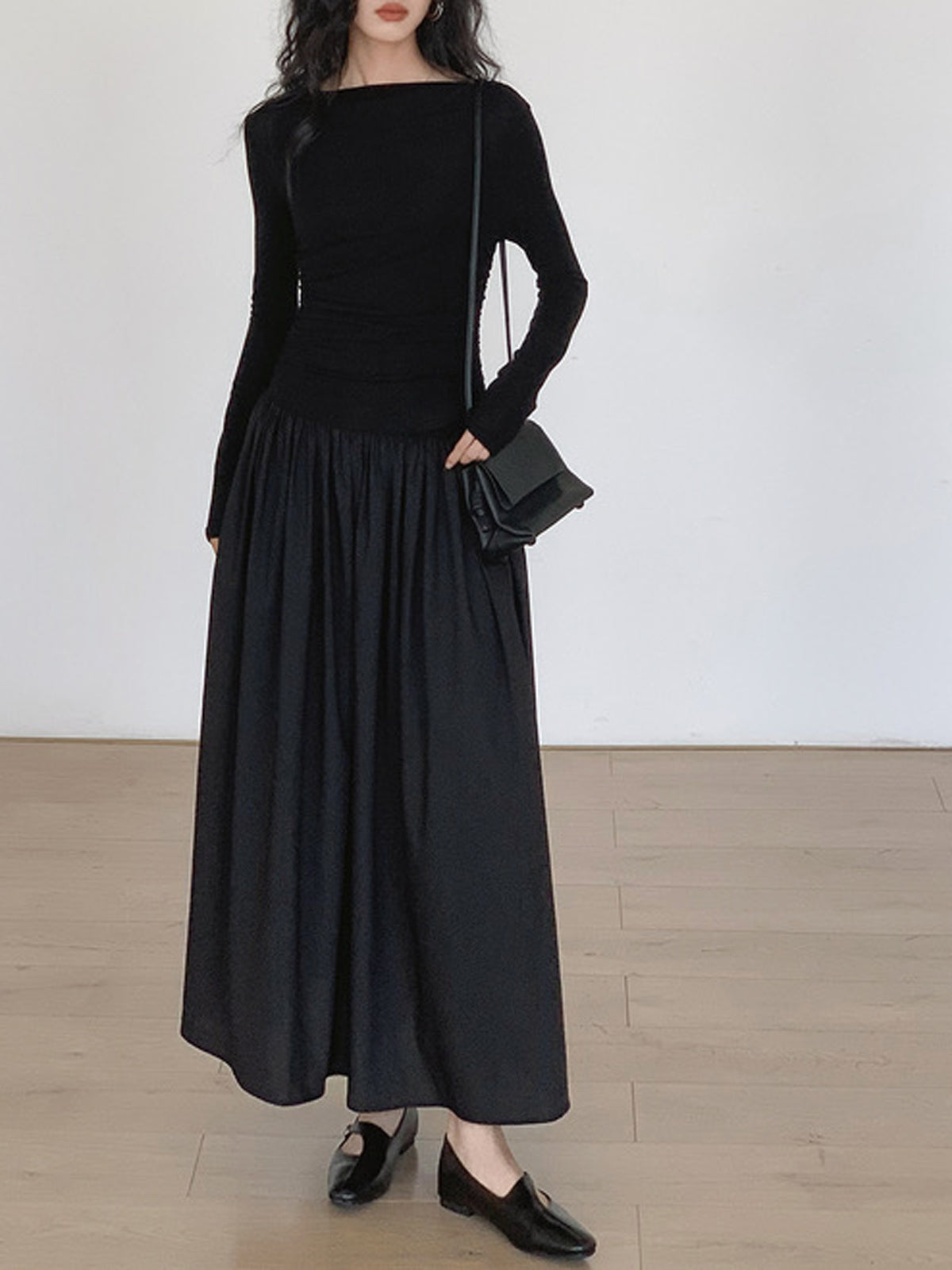 Emilia | Elegantes langärmeliges Midikleid mit plissiertem Patchwork-Strick