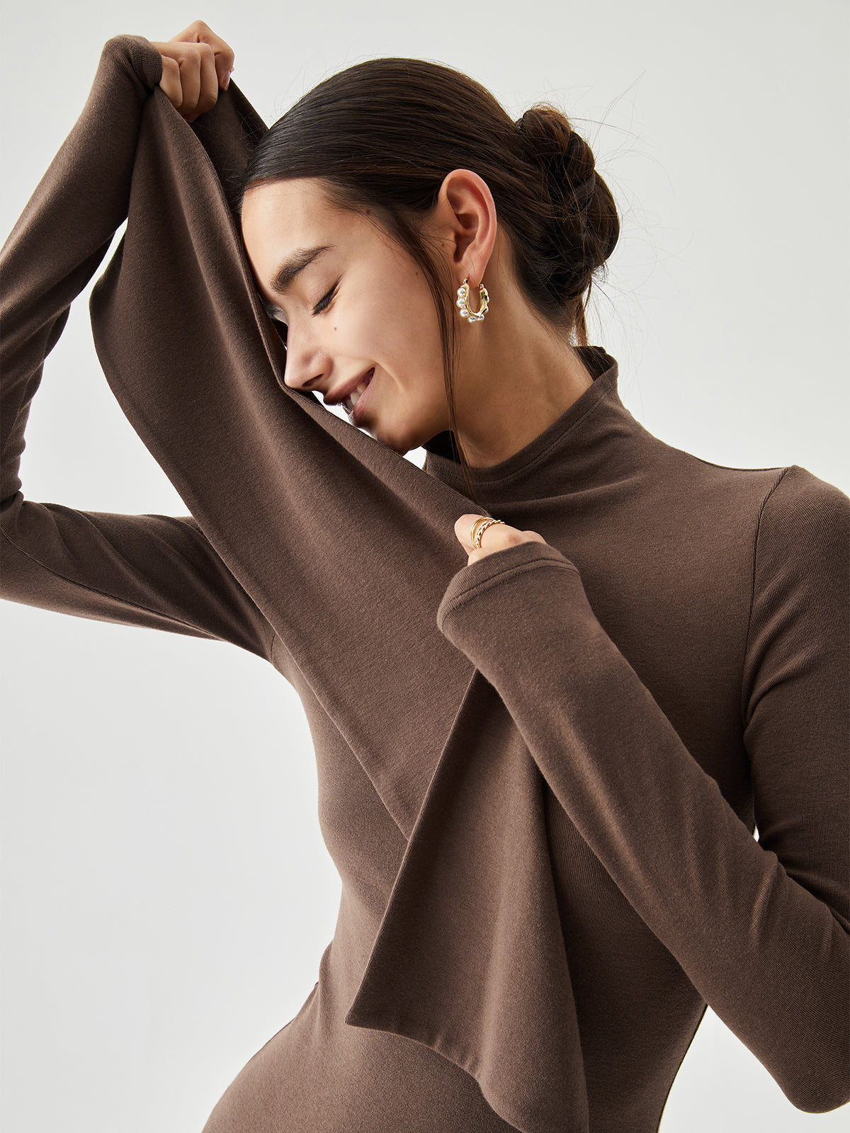 Clara | Elegantes Bodycon-Kleid mit Schal und hohem Halsausschnitt