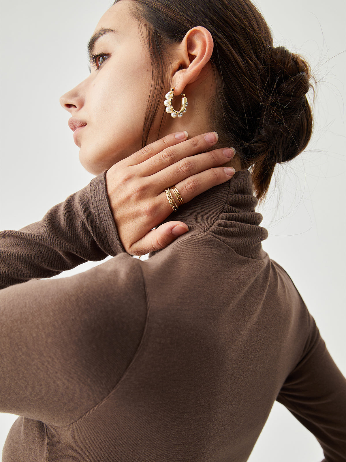 Clara | Elegantes Bodycon-Kleid mit Schal und hohem Halsausschnitt