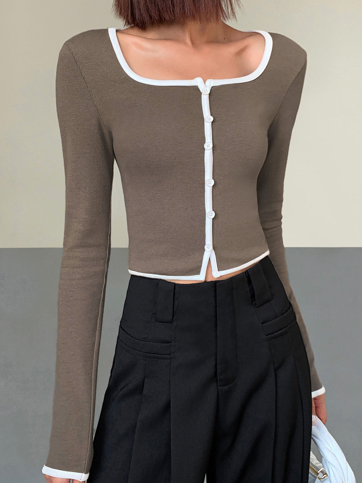 Felix | Elegantes Langarm-Strickhemd mit quadratischem Ausschnitt und Kontrastbesatz