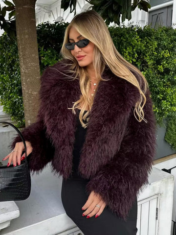 Lavia | Dein eleganter Kurz-Mantel im Faux-Fur-Look