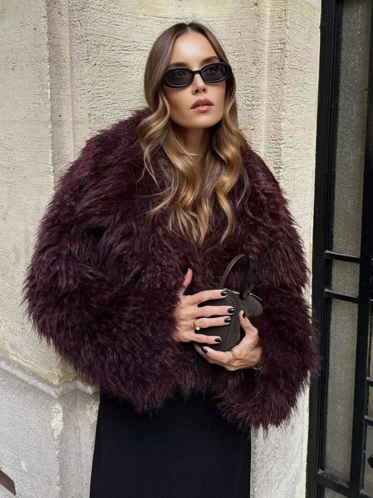 Lavia | Dein eleganter Kurz-Mantel im Faux-Fur-Look