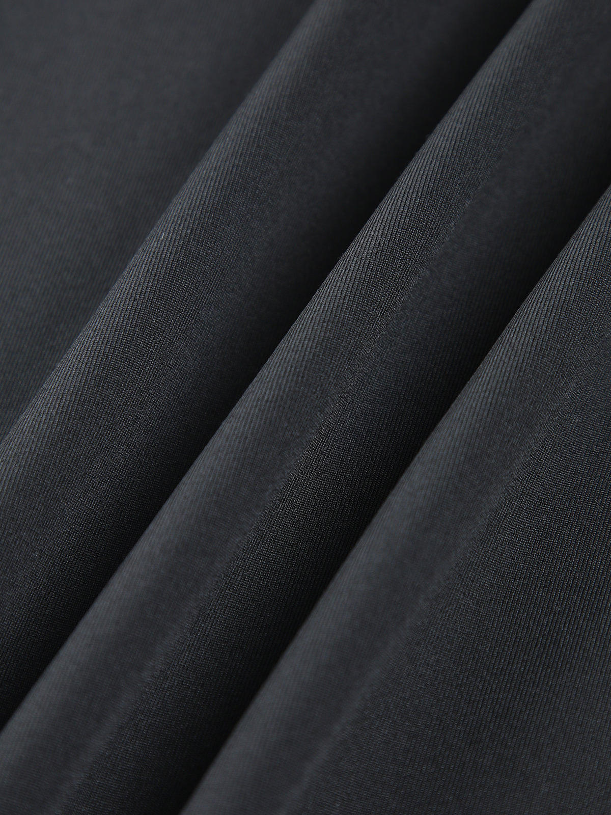 Emilia | Off Shoulder Midi Kleid mit Rosenapplikationen