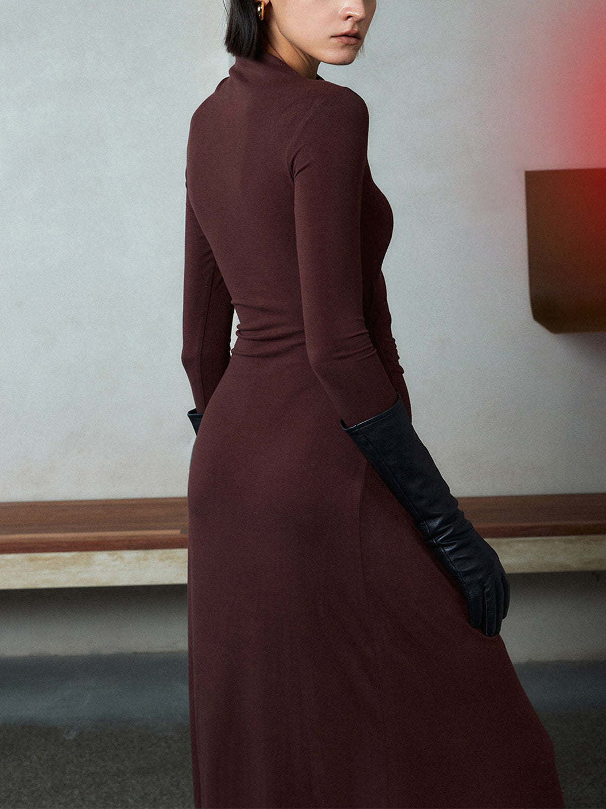 Leonie | Elegantes Bodycon Maxikleid mit asymmetrischem Ausschnitt