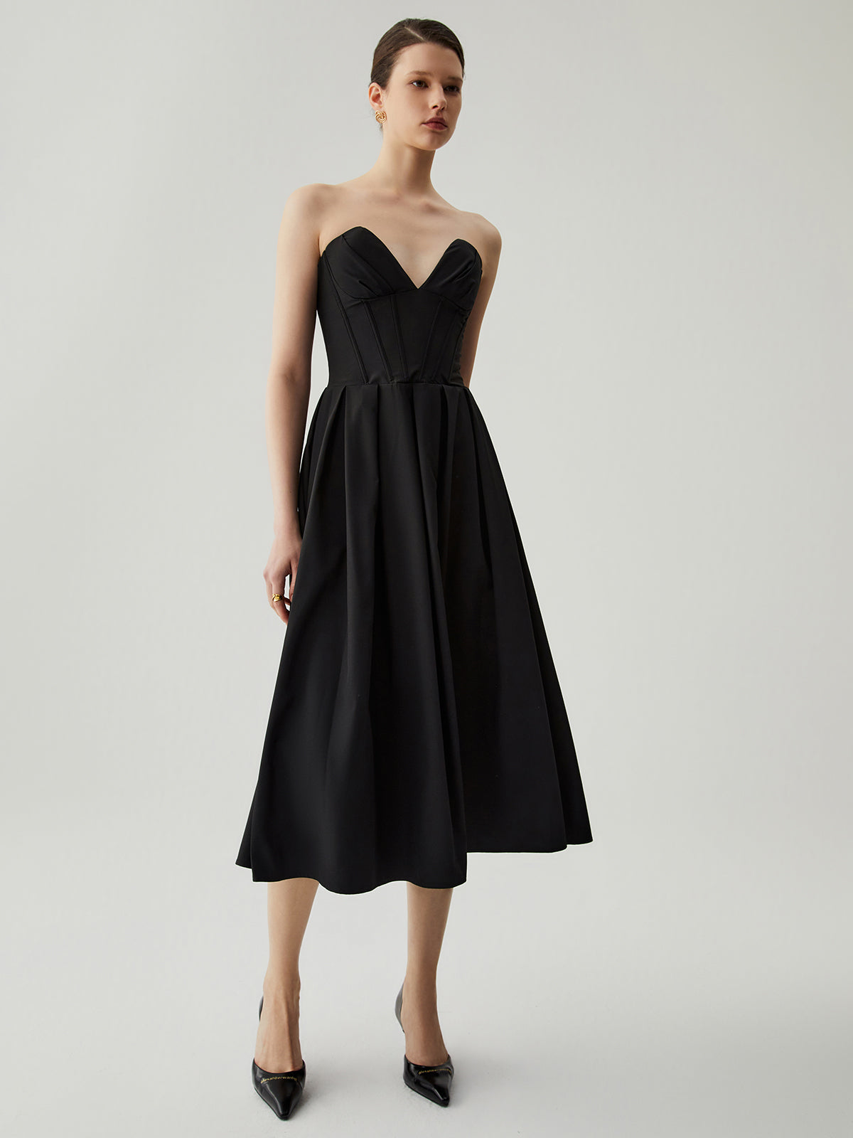 Klara | Midi-Kleid mit doppelten Taschen und Reißverschluss